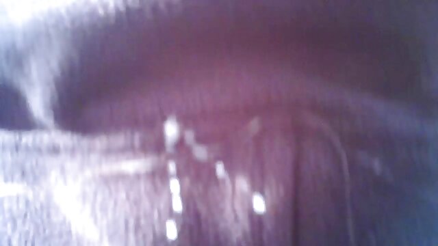 Bisous poule mouillée et déchire sa film porno gratuit en hd chatte.