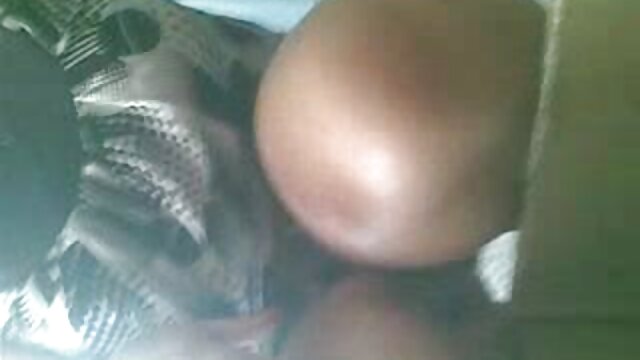 Le patron film porno en hd gratuit tyran baise la secrétaire dans le cul.