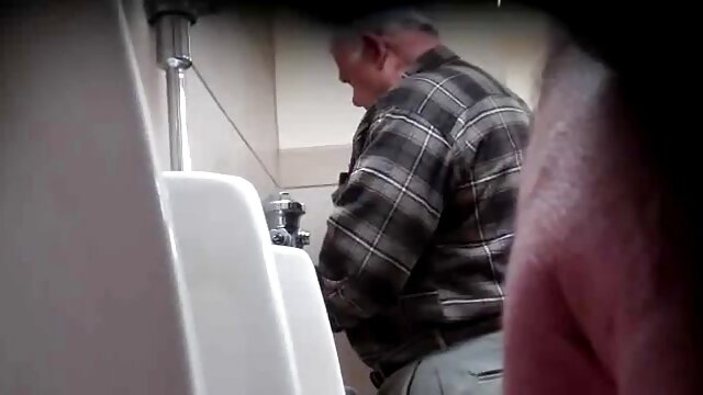 A des relations xxx gratuit hd sexuelles occasionnelles.