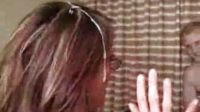 Baise dans le film x gratuit hd cul et donne un soin du visage.