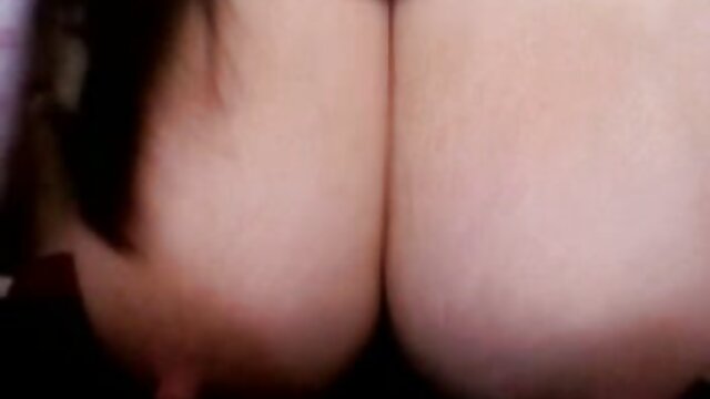 Les ninjas baisent une fille asiatique dans un trou humide. tukif video hd