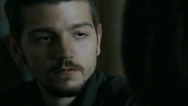 Fellation et prend du sperme sur les lèvres. film x gratuit hd