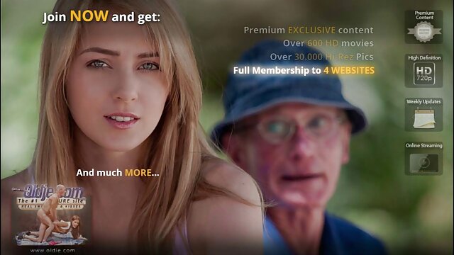 Une belle-mère mature enseigne video sexe hd gratuit le sexe à une jeune femme.