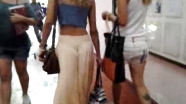 L'amant de Mario fait film sex gratuit hd une pipe.