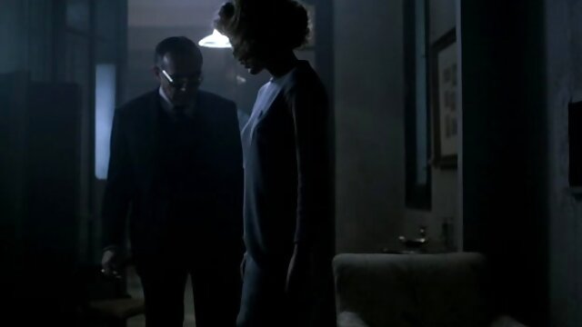 Le nègre baise une blonde aux gros seins dans sa video sexe hd gratuit chatte.